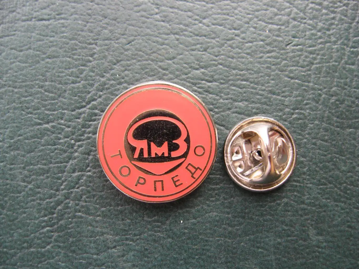 Значок ХК Торпедо Ярославль (красный) 1