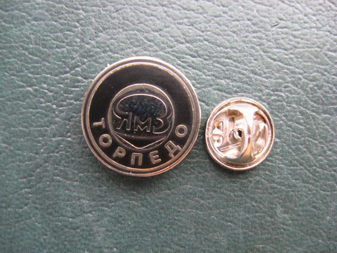 Значок ХК Торпедо Ярославль (чёрный) 3