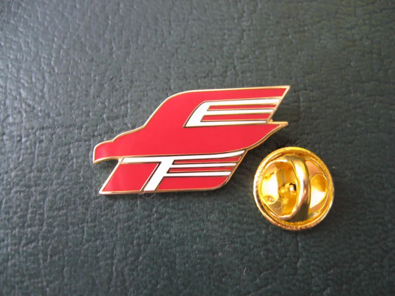 Значок ХК Авангард Омск (Логотип старый) 1