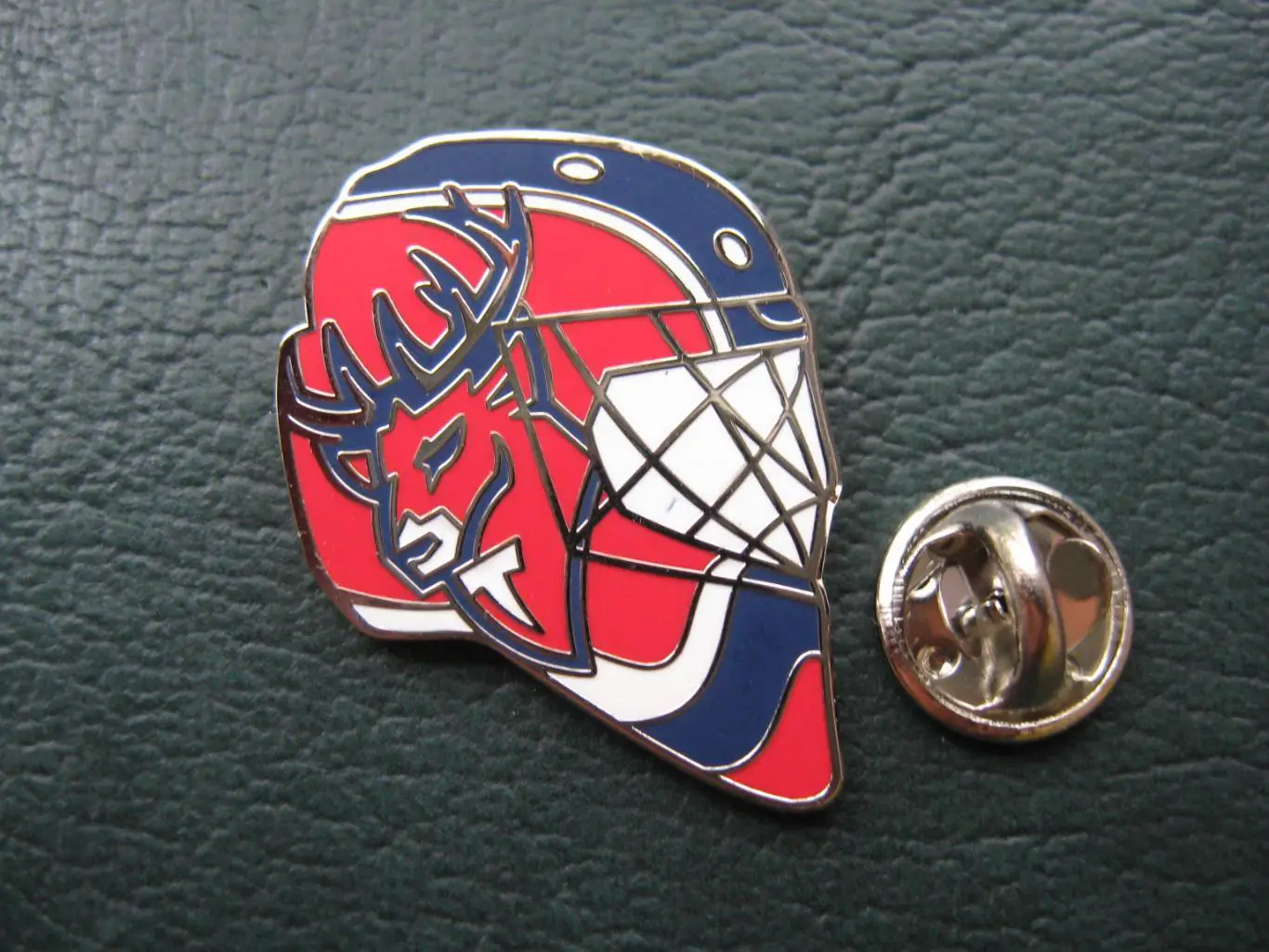 Значок ХК Торпедо Нижний Новгород (Шлем) 1