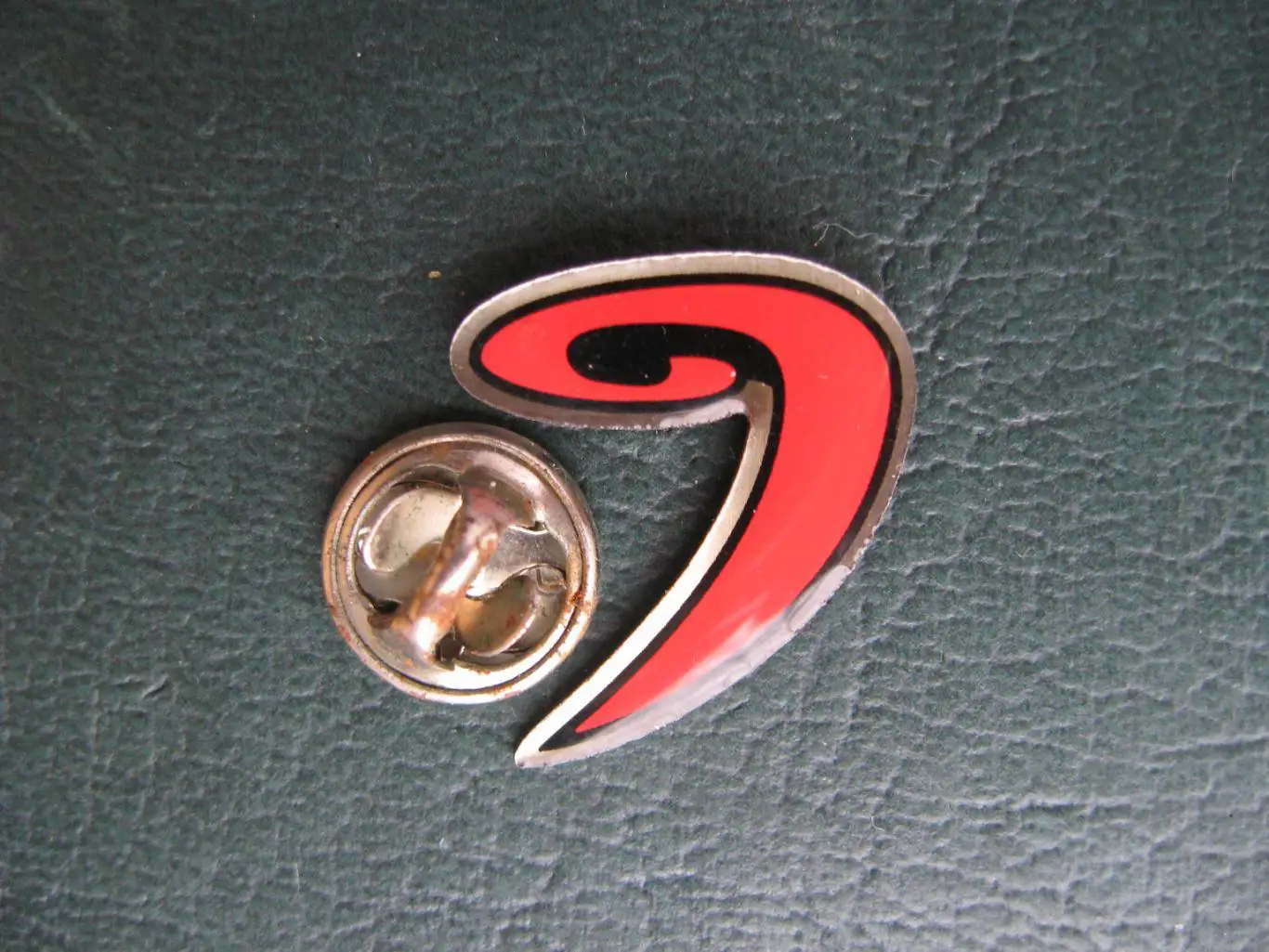 Значок ХК Ювескюля Финляндия (Официальный) 1