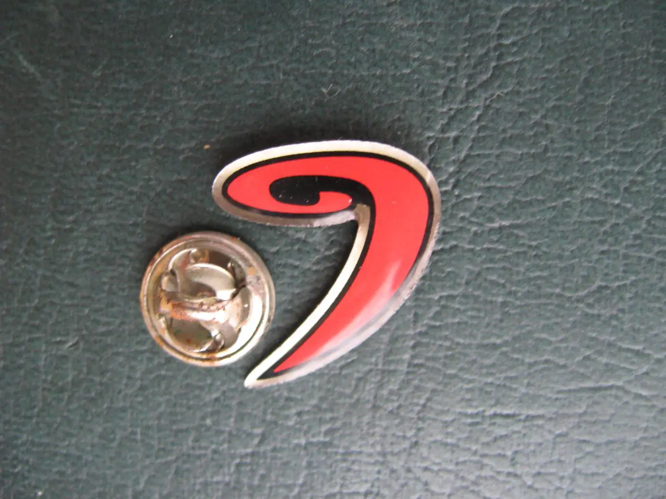 Значок ХК Ювескюля Финляндия (Официальный)