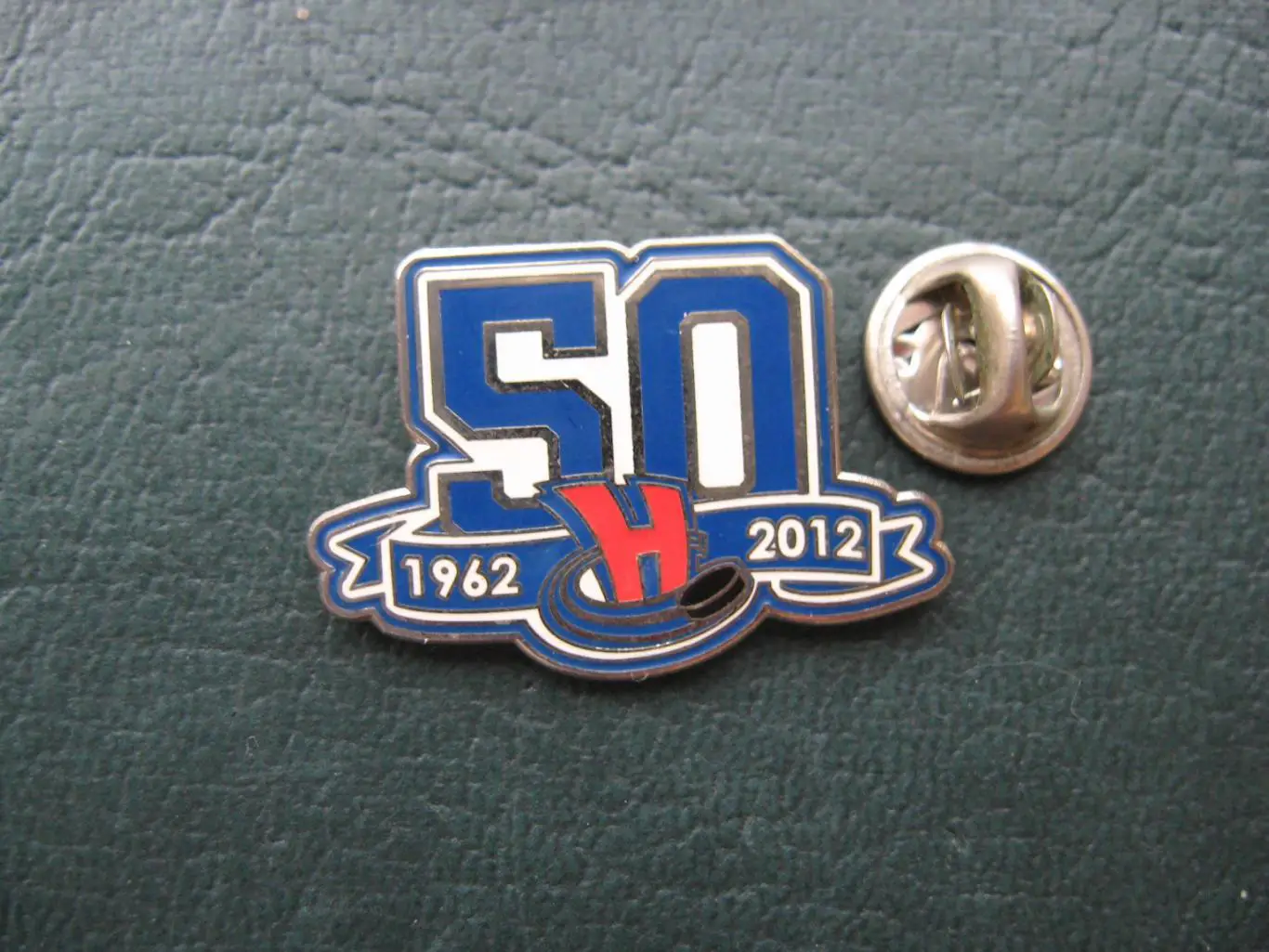 Значок ХК Сибирь Новосибирск (Официальный 2012 год) 1