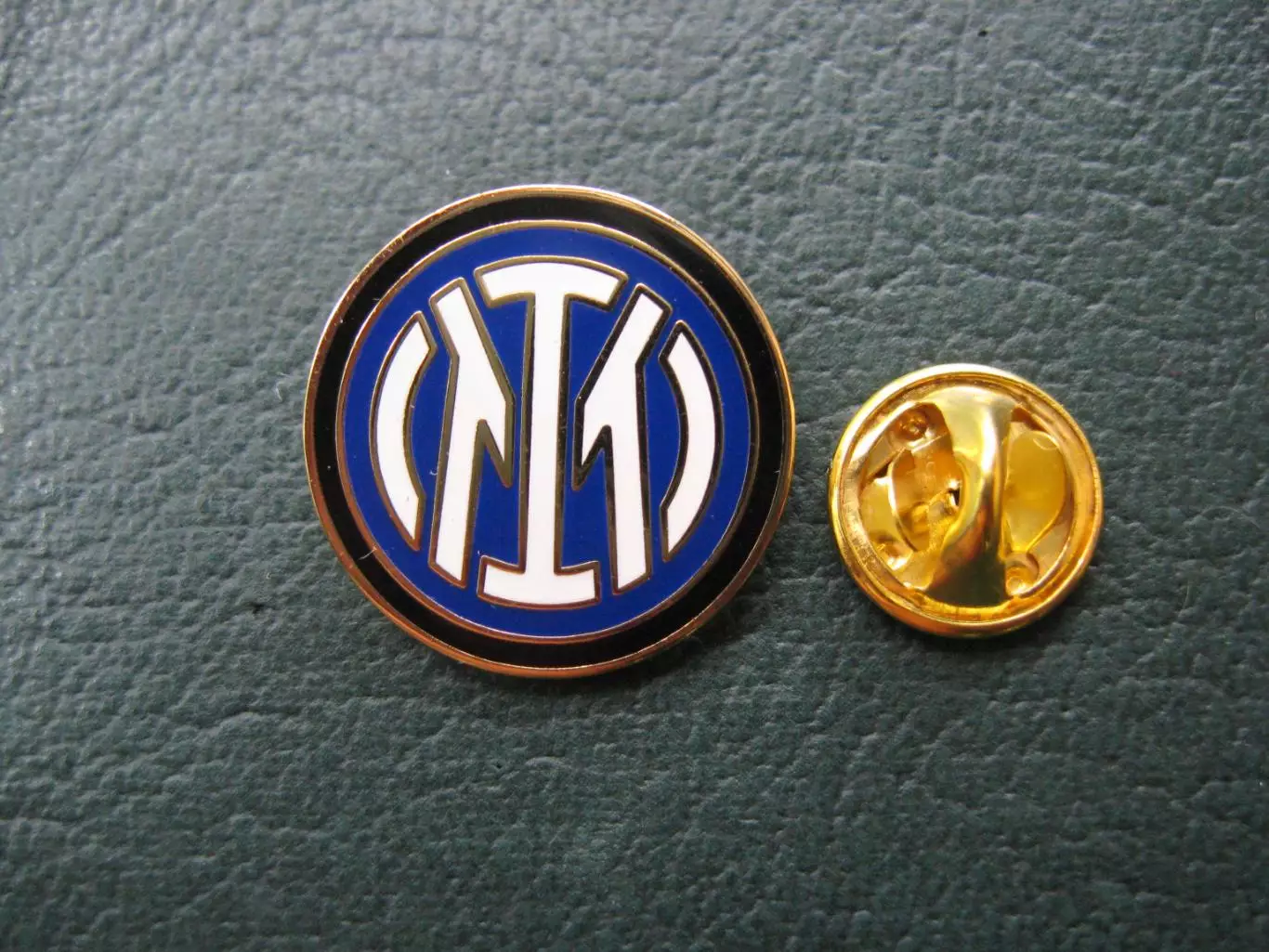 Значок ФК Интер Милан (Эмблема нью) 1