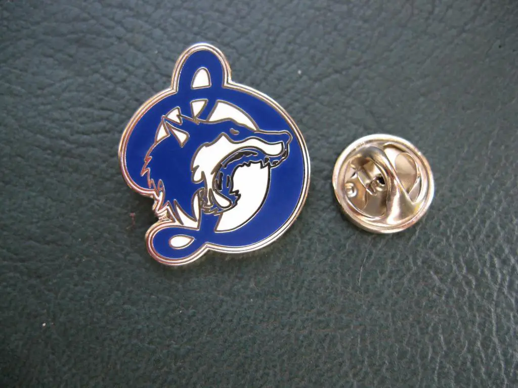 Значок ХК Динамо Москва (Логотип с волком) 1