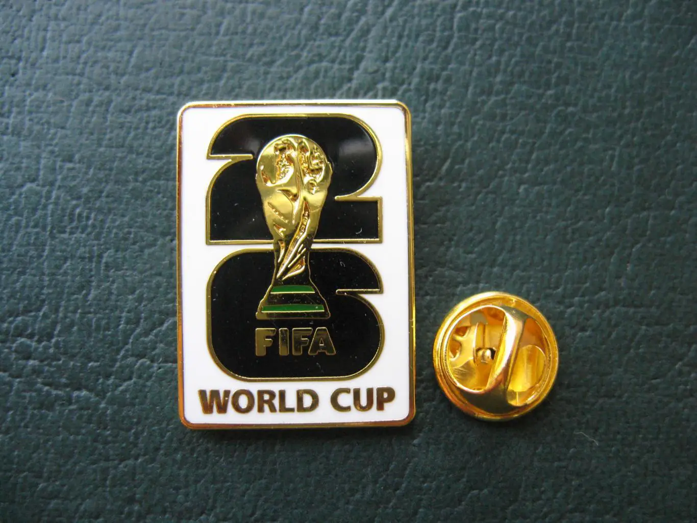 Значок ЧМ по Футболу 2026 Америка (белый) 1