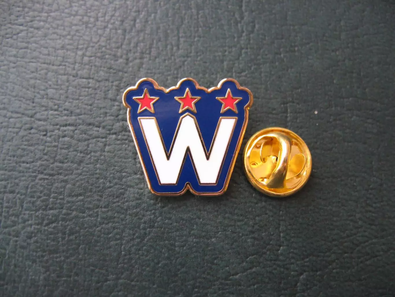 Значок ХК Вашингтон Кэпиталз (Эмблема W) 2