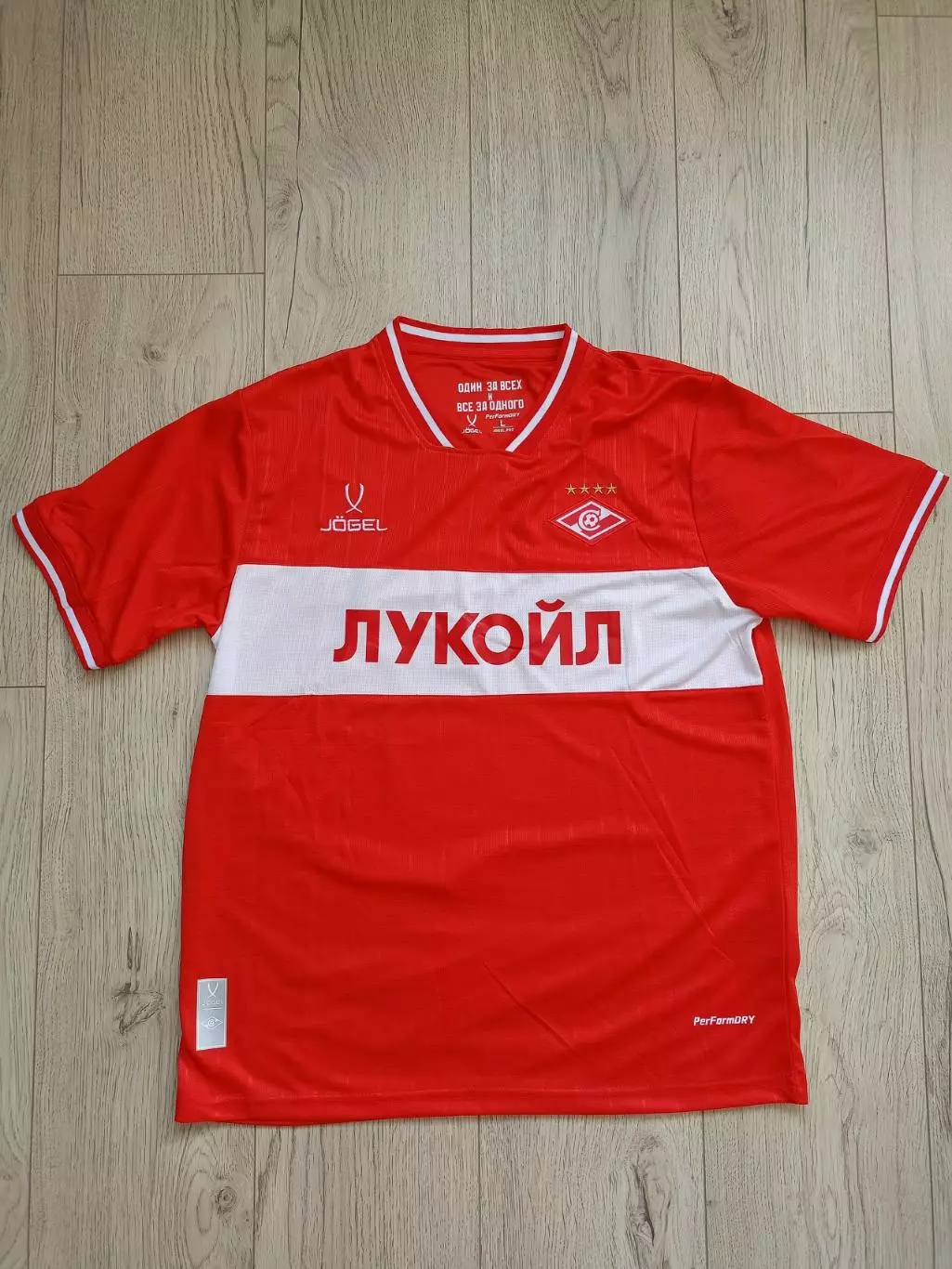 Футболка ФК Спартак Москва (Симонян, №9) с автографом Никиты Симоняна