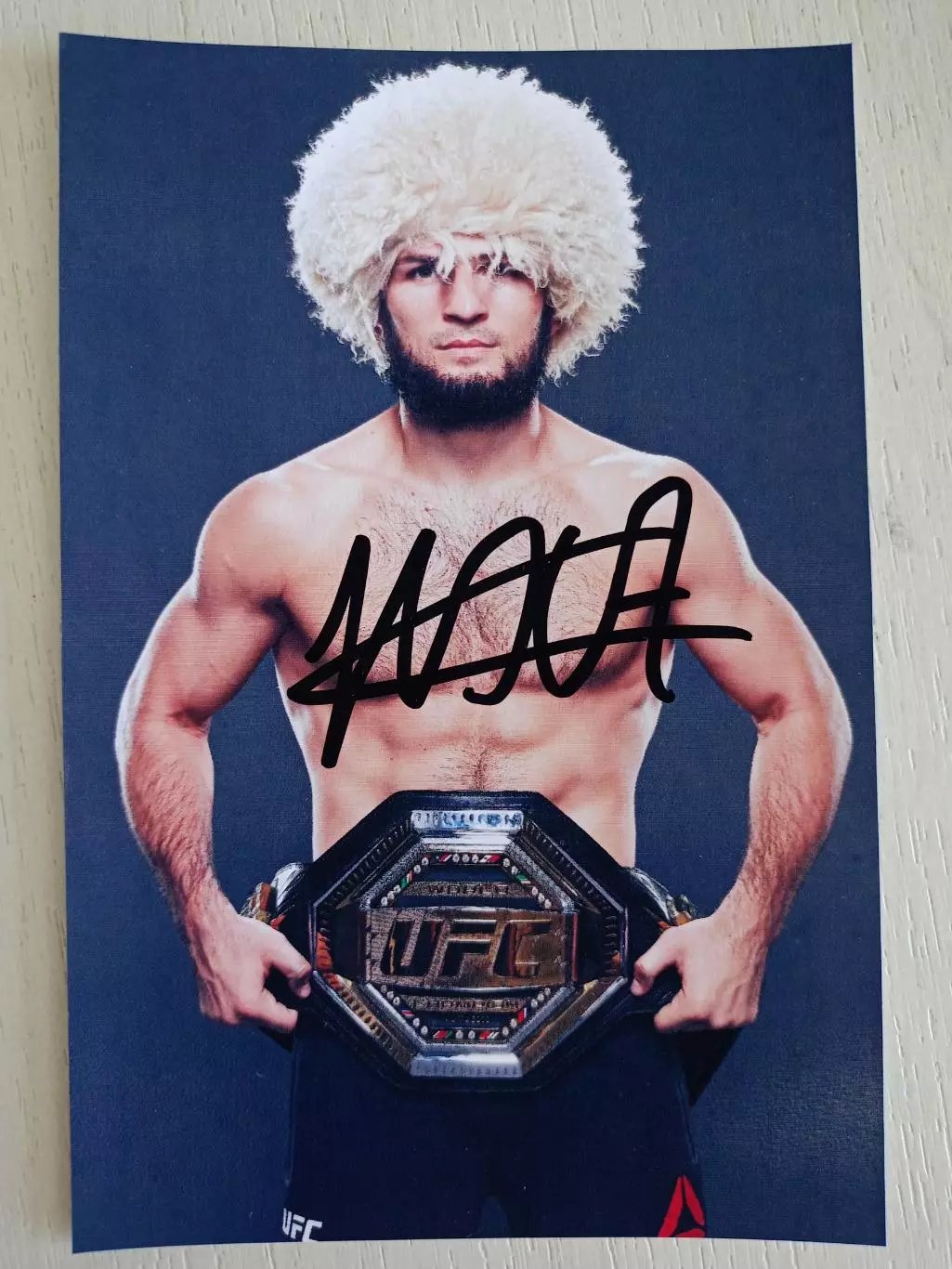 Автограф Хабиба Нурмагомедова 1