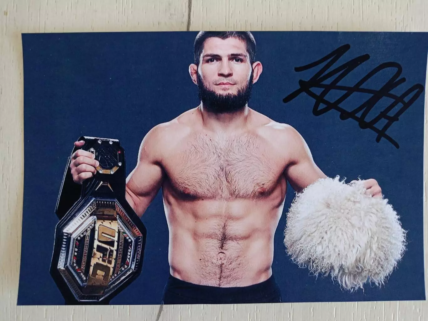 Автограф Хабиба Нурмагомедова 2