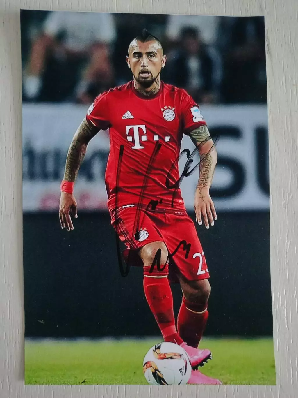 Автограф Артуро Видаль