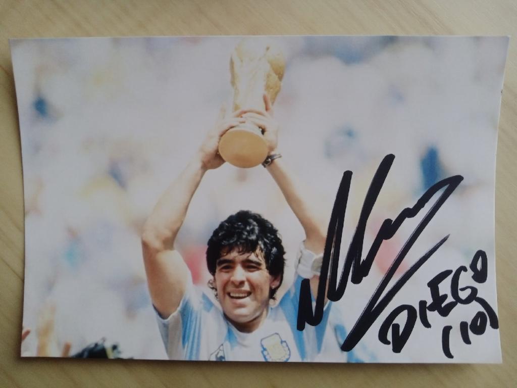 Оригинальный автограф Диего Марадона (Барселона, Наполи, сборная Аргентины)