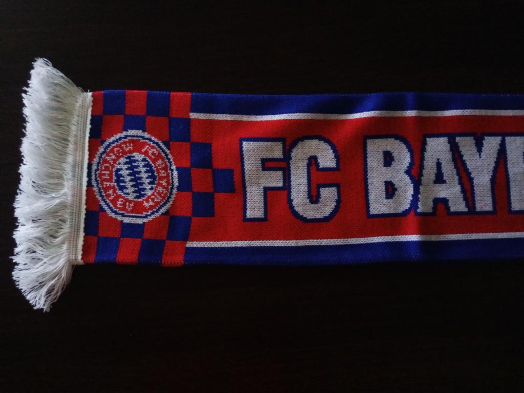 Тёплый двусторонний шарф ФК Бавария Мюнхен (Германия)