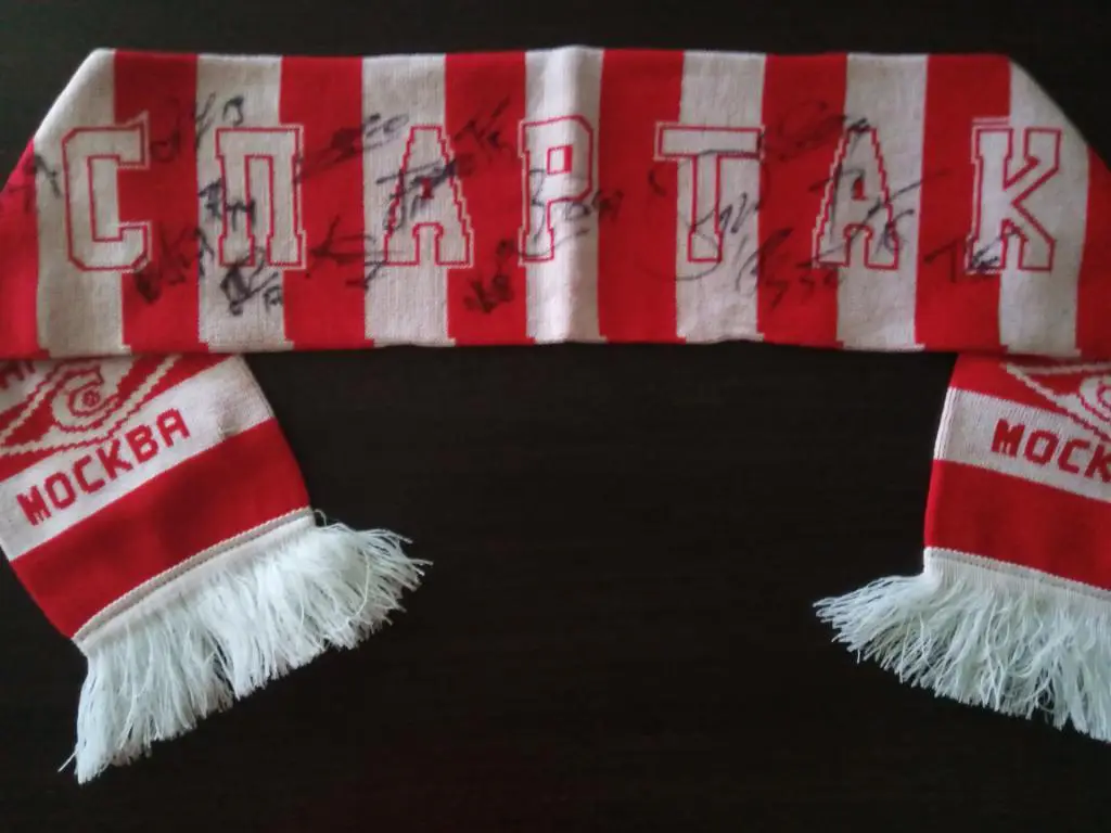 Шарф с автографами ФК Спартак Москва 2018 года: Промес, Джикия, Зобнин и т.д.