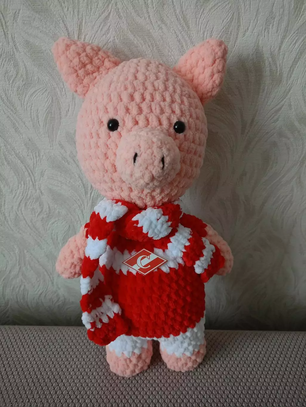 Игрушка вязана ручной работы Спартак Москва (талисман)