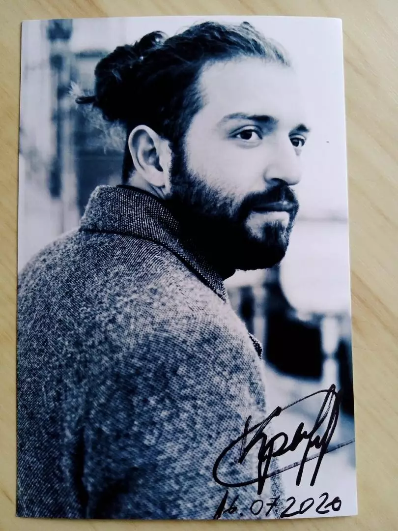 Автограф Ивана Кравченко (бармен в сериалах Кухня, Отель Элеон и т.д.) 2