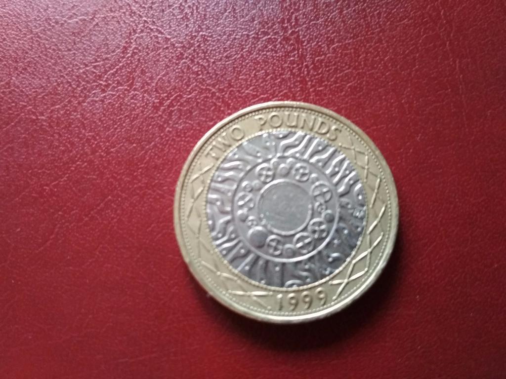 монета 2 фунта стерлингов Великобритании - 1999 1