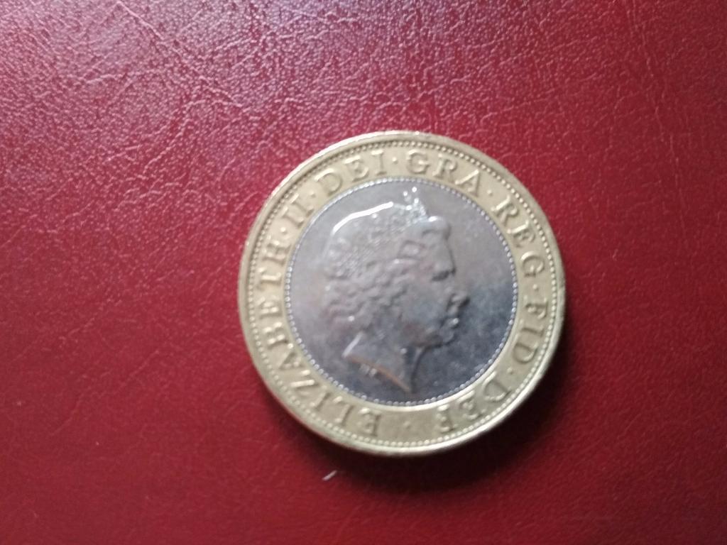 монета 2 фунта стерлингов Великобритании - 2002