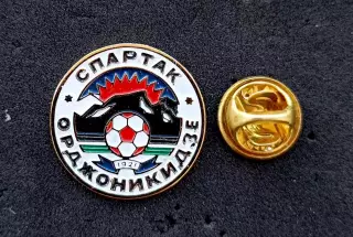 Футбол. Футбольный клуб. Знак. ФК СПАРТАК Орджоникидзе - РОССИЯ.