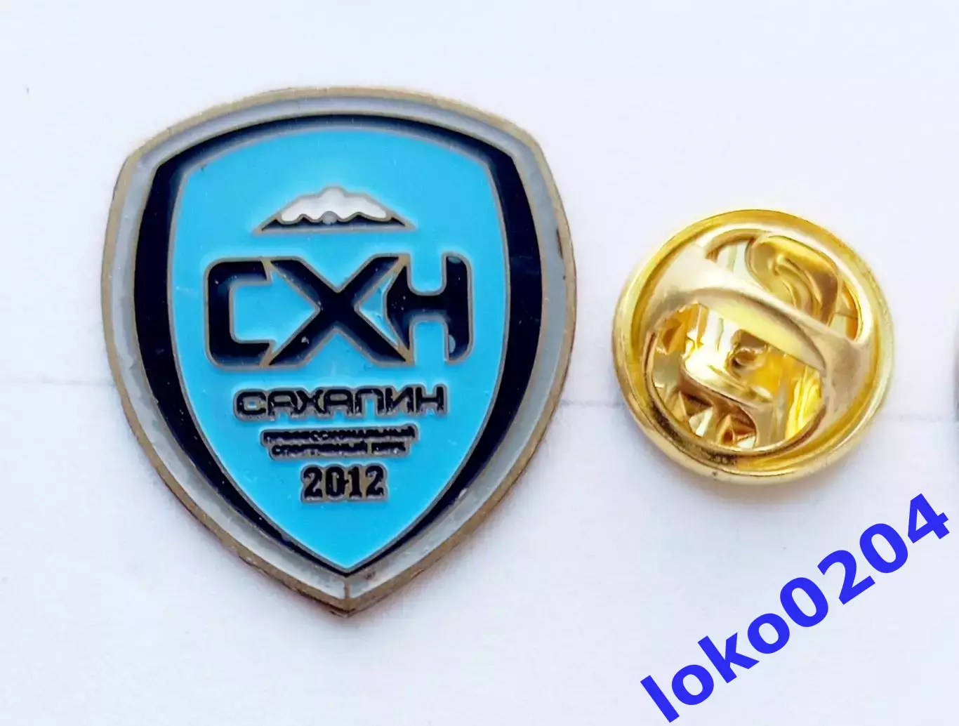 Футбол. Футбольный клуб. Знак. Ф.К. САХАЛИН - РОССИЯ.