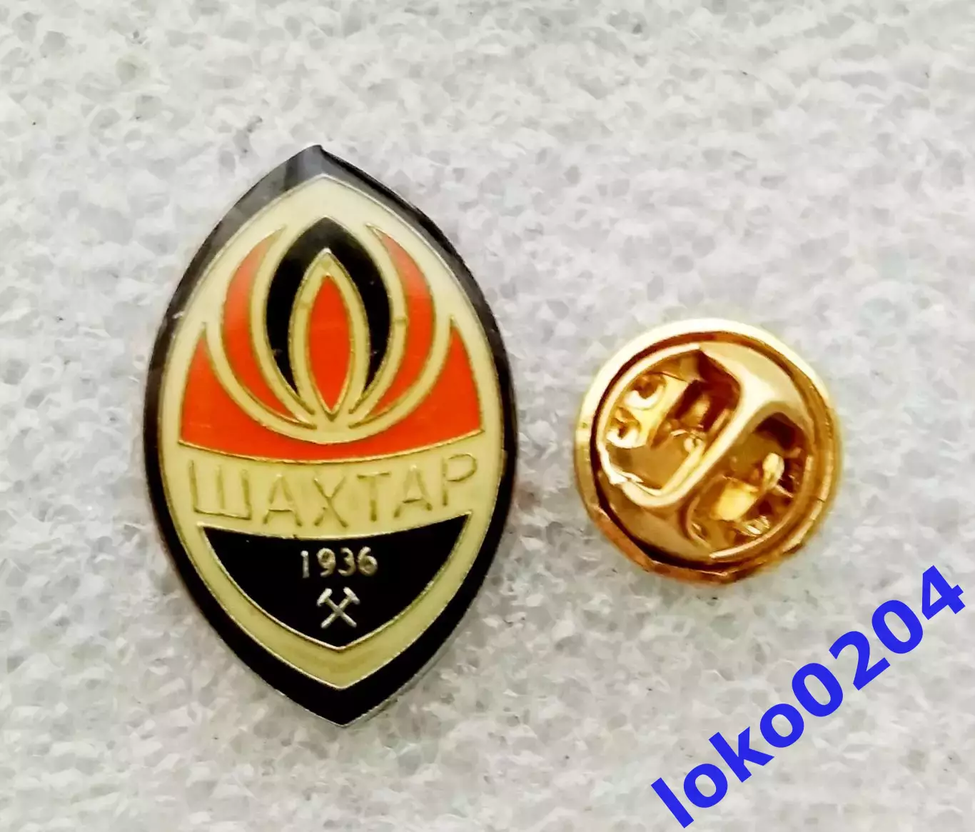 Знак. ФК ШАХТЕР Донецк - УКРАИНА. Выпуск начала 2000-х гг.