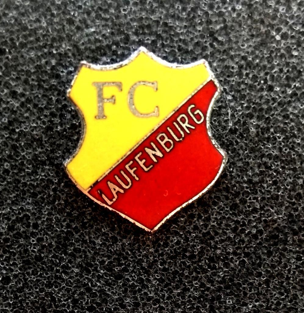 ФК ЛАУФЕНБУРГ - FC LAUFENBURG , ШВЕЙЦАРИЯ (приобретен в 80-х гг.).
