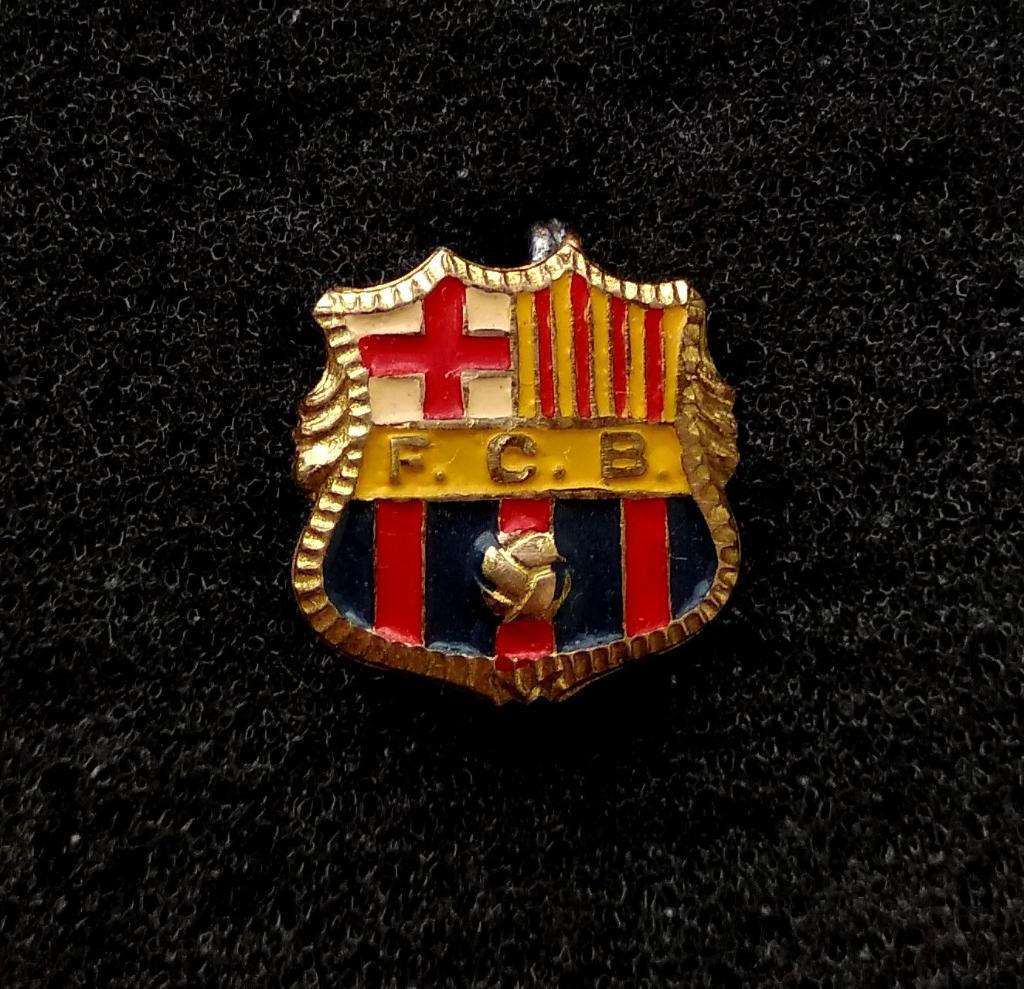 Ф.К. БАРСЕЛОНА - F.C. Barcelona - ИСПАНИЯ (знак 60-70-х гг.).
