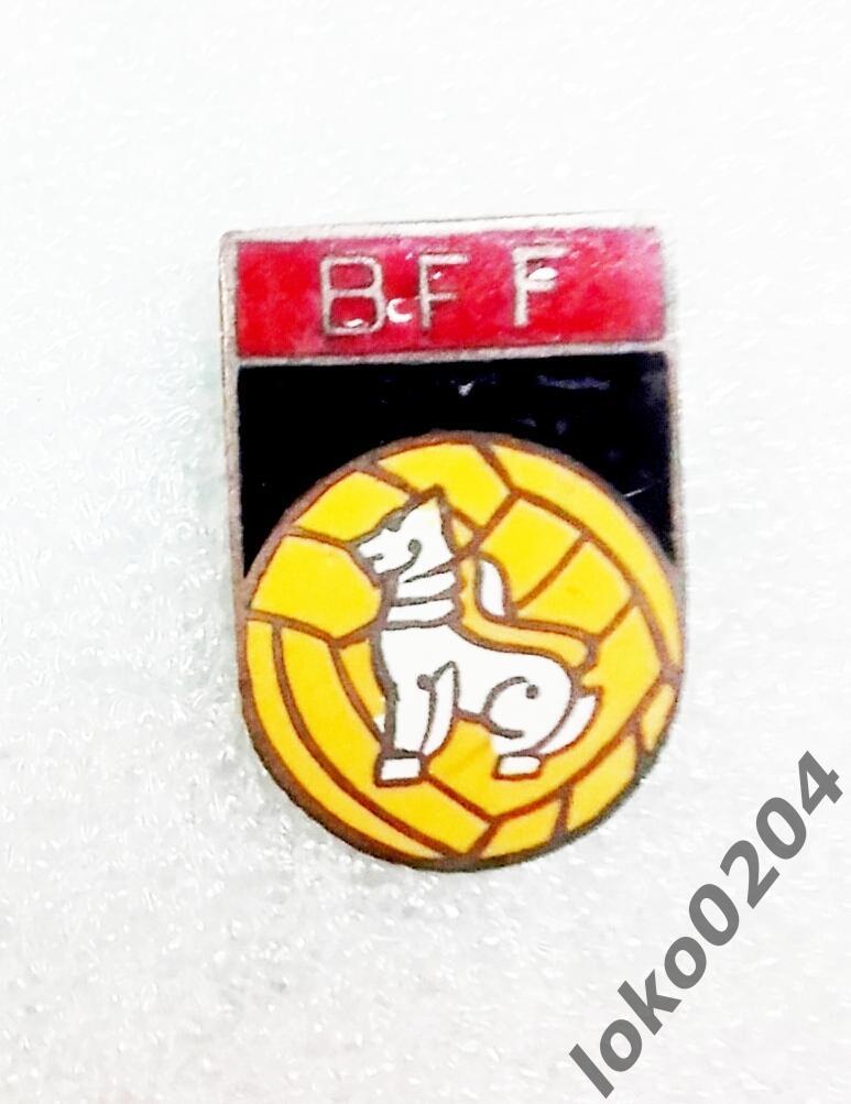 БИРМА , Федерация Футбола (старый знак, оригинал) - Birma Football Federation.