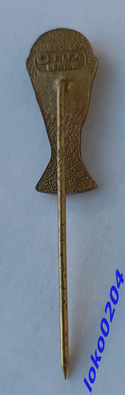 Футбол Знак КУБОК ФИФА ( F.I.F.A. Bertoni). 1