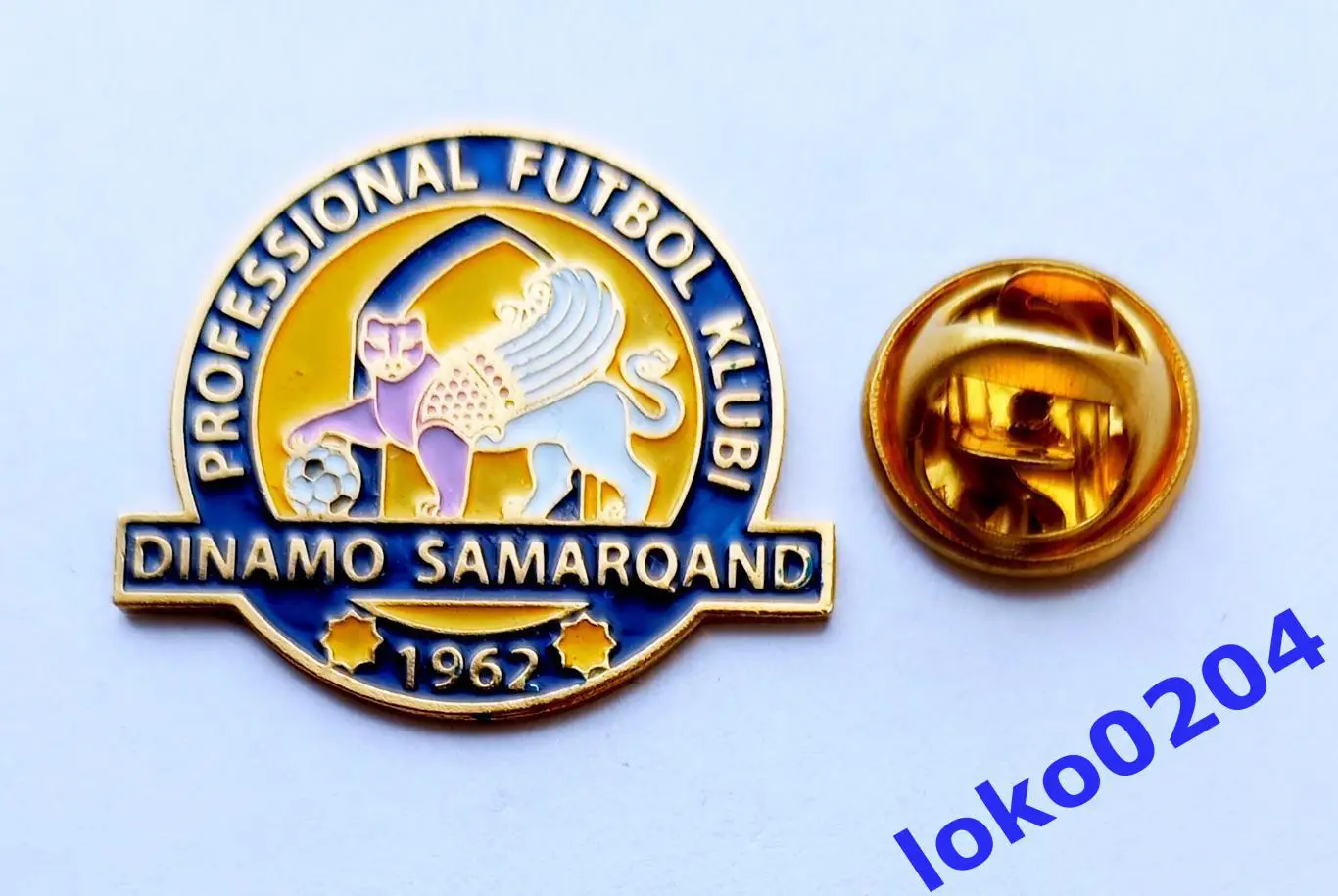 Футбол. Футбольный клуб. Знак. Ф.К. ДИНАМО Самарканд - УЗБЕКИСТАН.