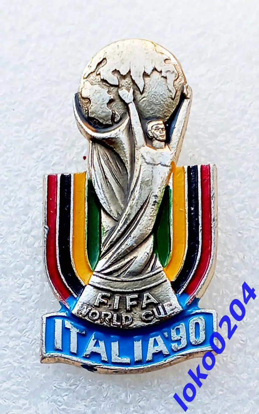 Футбол. Знак. Чемпионат мира по футболу 1990 - ИТАЛИЯ.