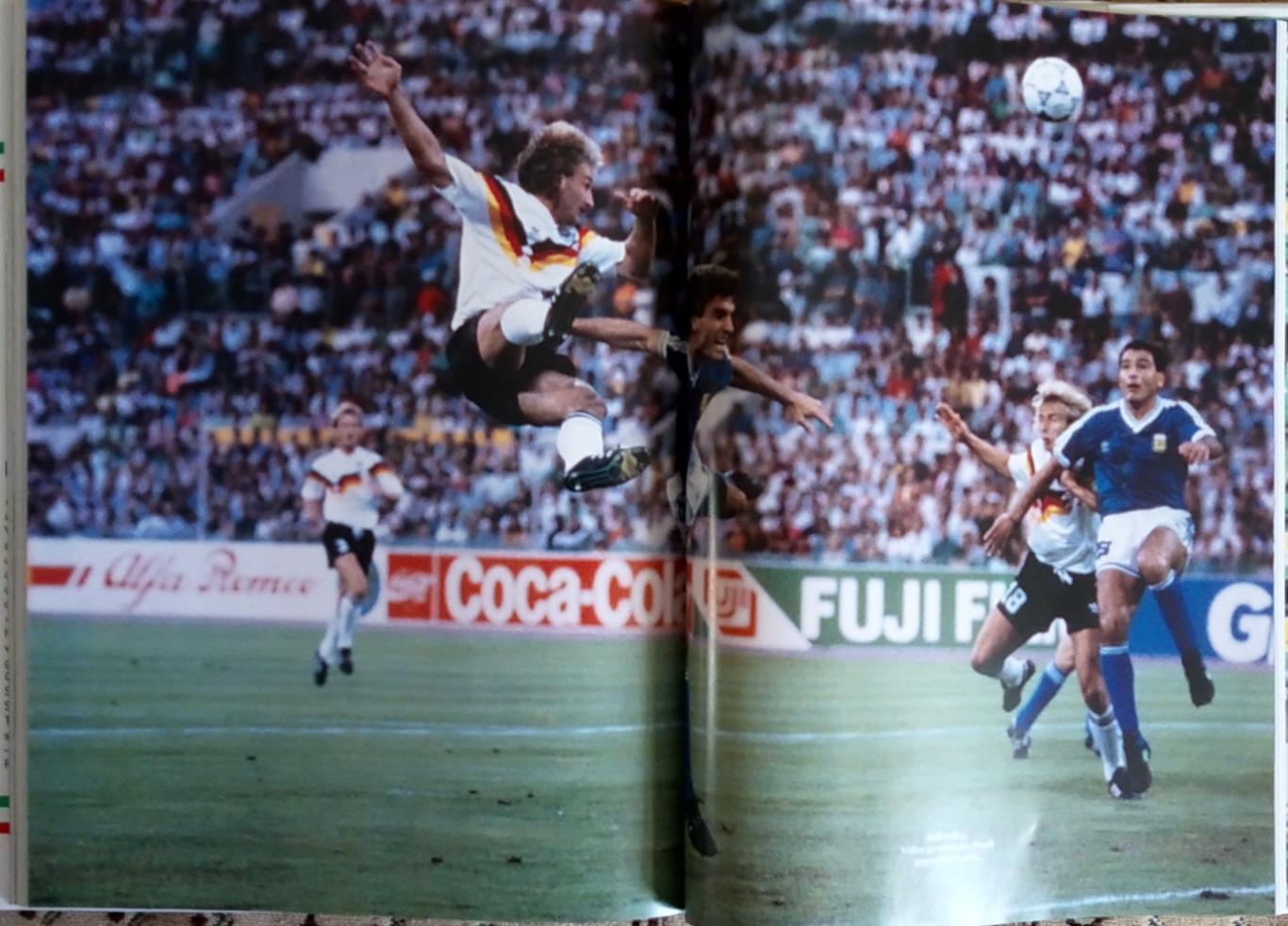 Футбол. Фотоальбом Чемпіонат Світу- 1990.Італія-90. 7
