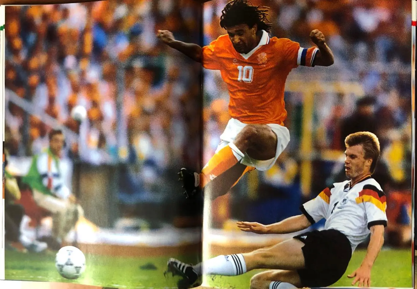 Футбол.Фотоальбом.Чемпионат Європи 1992 3