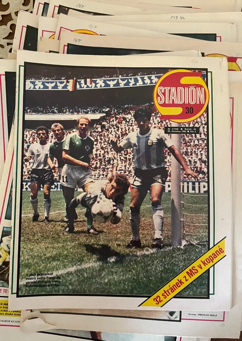 Футбол. Стадіон /Stadion. Журнали за 1986 рік.