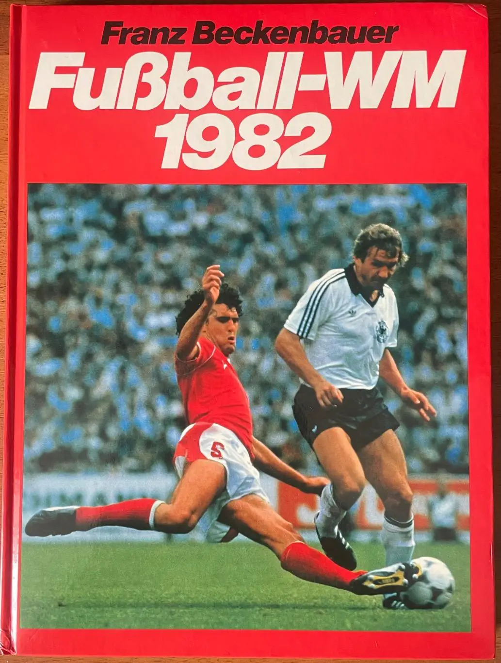 Футбол.Книга-фотоальбом.Fussball-1982.Чемпіонат світу.Чемпионат мира 1982.