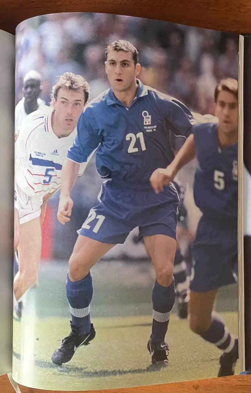 Футбол. Книга-фотоальбом..Чемпіонат Світу.Чемпионат мира 1998. 5