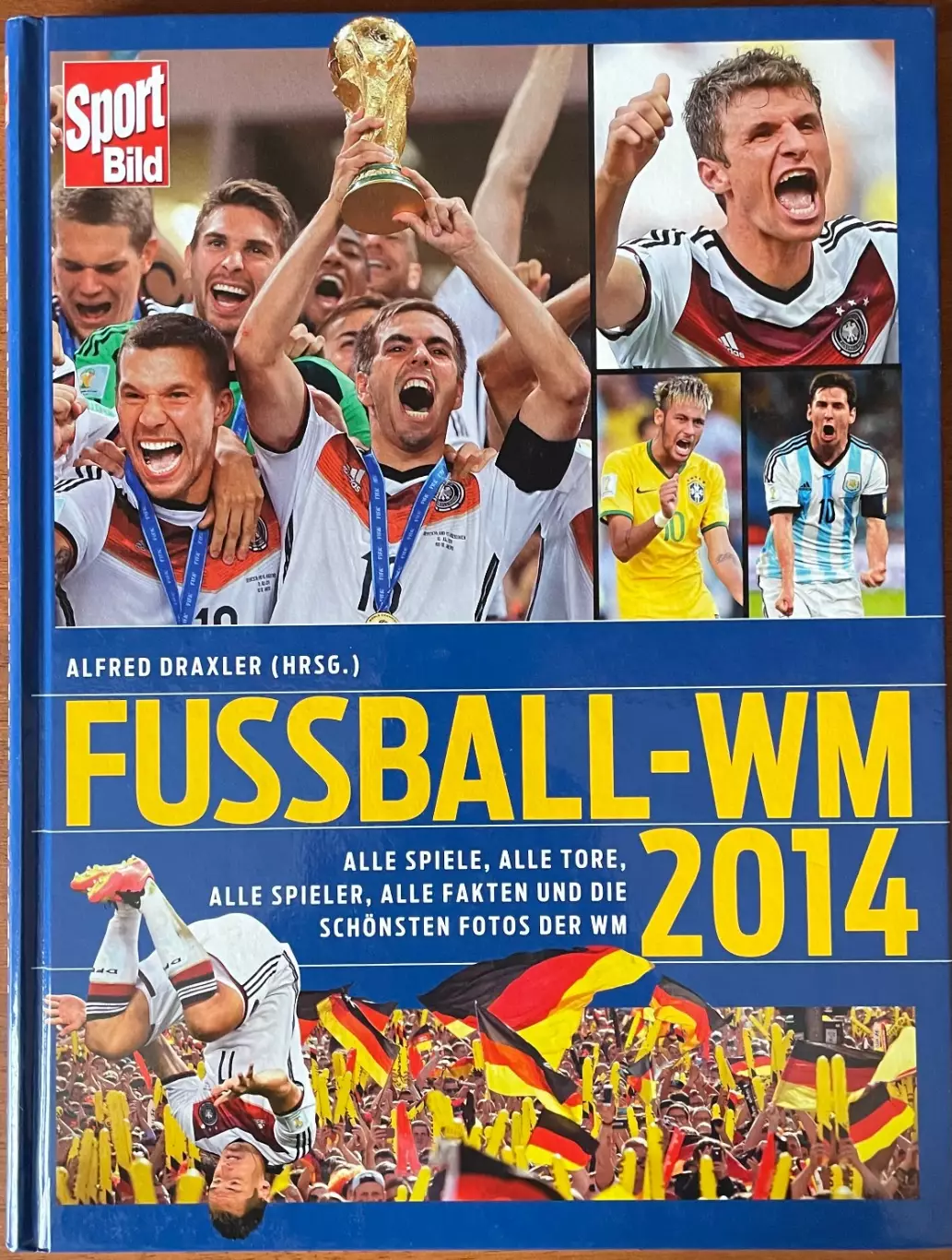 Футбол.Книга-фотоальбом.Fussball.Чемпіонат світу.Чемпионат мира. 2014.
