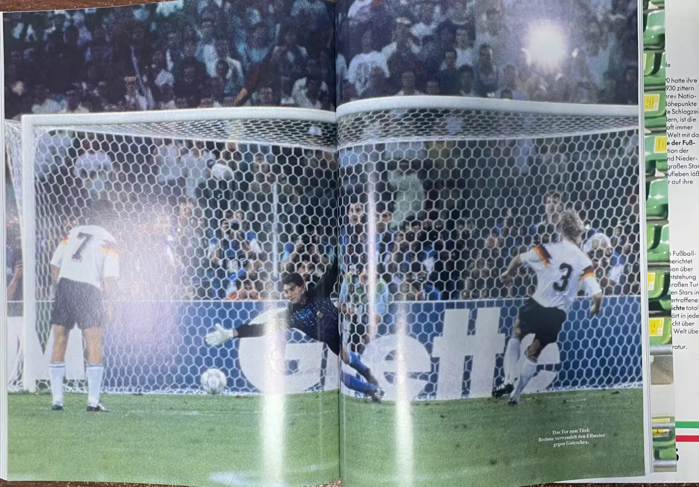Футбол.Книга-фотоальбом..Чемпіонат Світу.Чемпионат мира 1990. 7