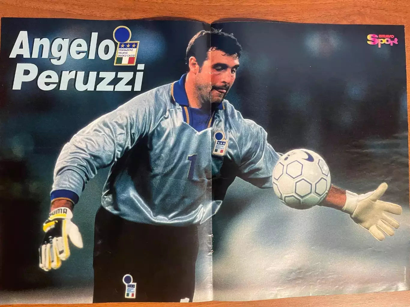 Футбол.Постер двосторонній з журналу Bravo Sport,Перуцці,Інс.