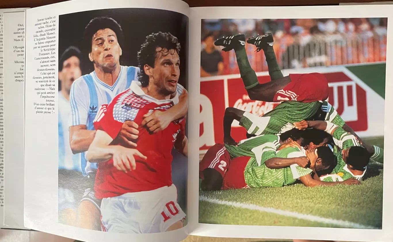 Футбол.Книга-фотоальбом..Чемпіонат Світу.Чемпионат мира 1990.Підсумки сезону. 2