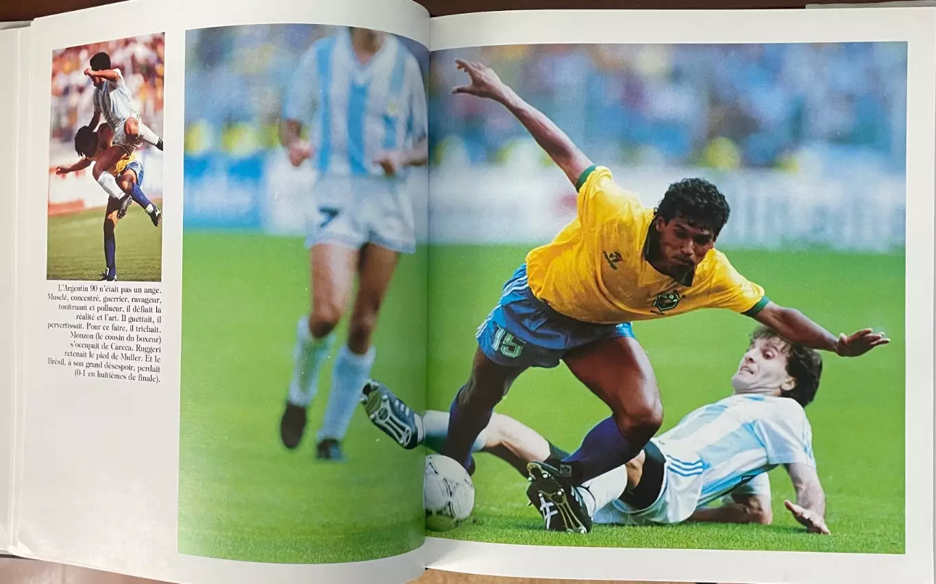 Футбол.Книга-фотоальбом..Чемпіонат Світу.Чемпионат мира 1990.Підсумки сезону. 4