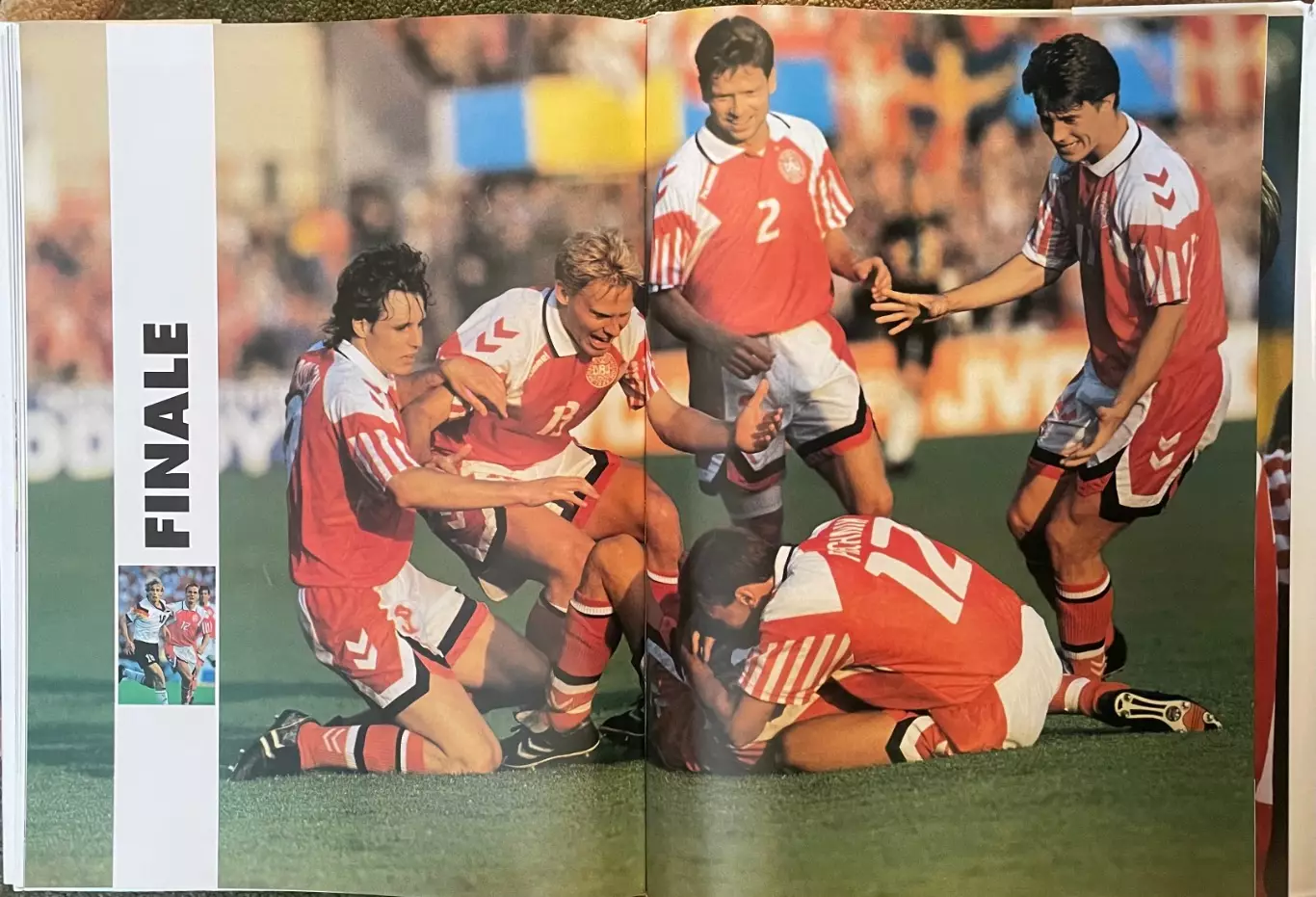 Футбол.Книга-фотоальбом.Чемпіонат Європи. 1992. 7