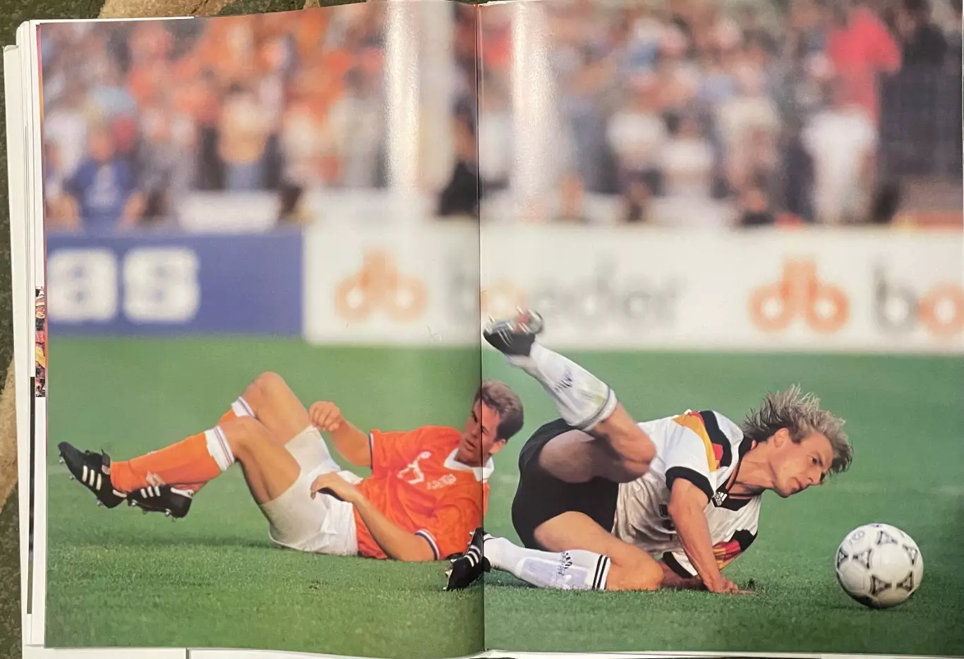 Футбол.Книга-фотоальбом.Чемпіонат Європи. 1992. 4