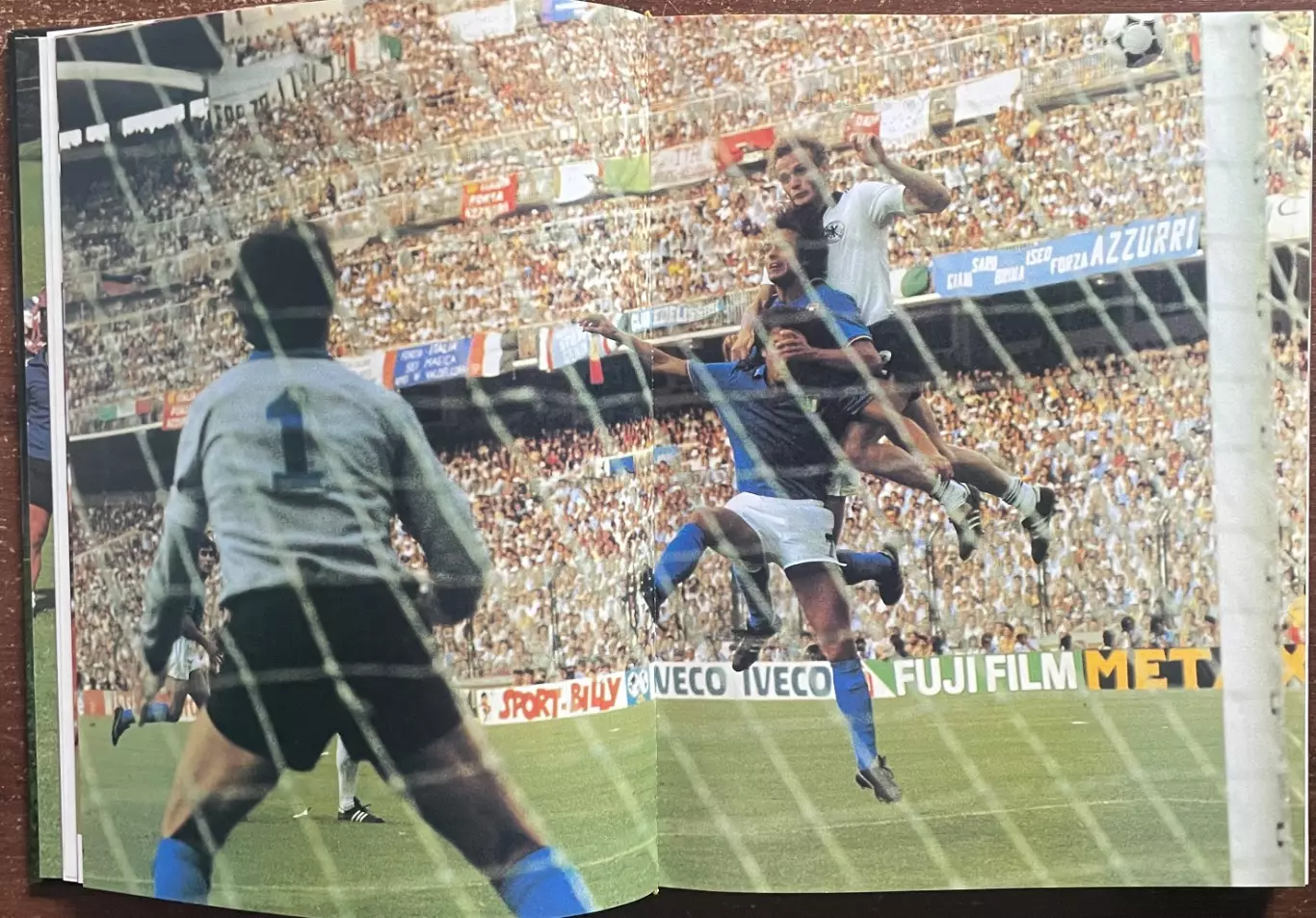 Футбол.Книга-фотоальбом.Чемпіонат Світу. 1982. 7