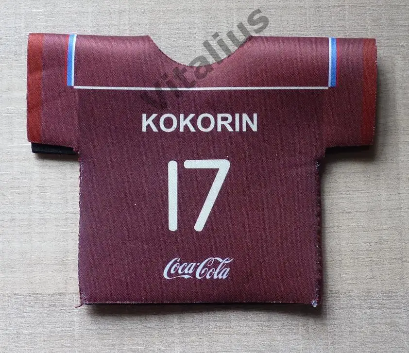Сувенирная термофутболка на бутылку Кокорин № 17 (сборная России по футболу)