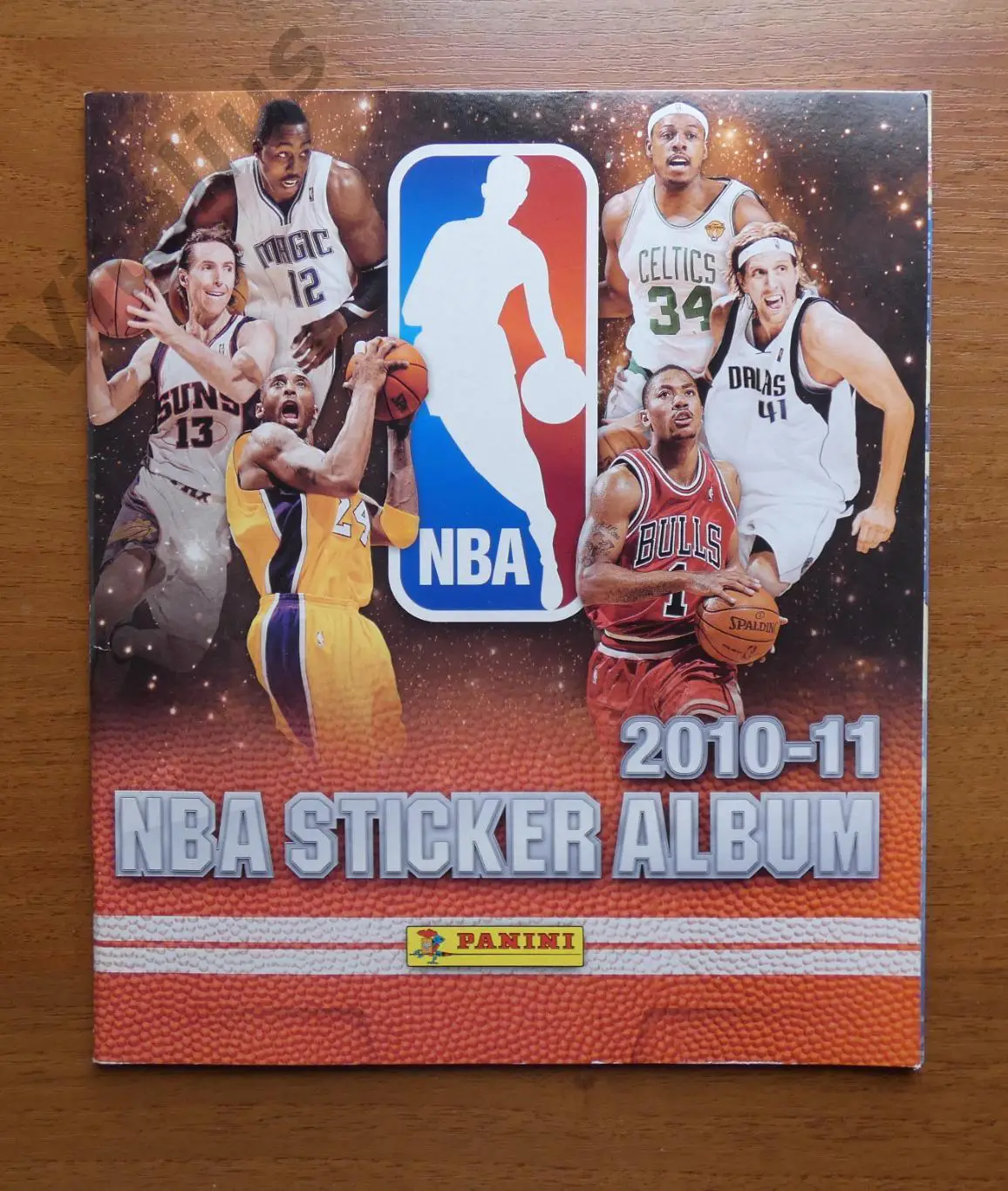 Альбом наклеек НБА 2010/11 Панини NBA Panini - неполный (105 из 378 наклеек)