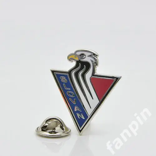 Значок ХК Слован Братислава Эмблема с надписью 1