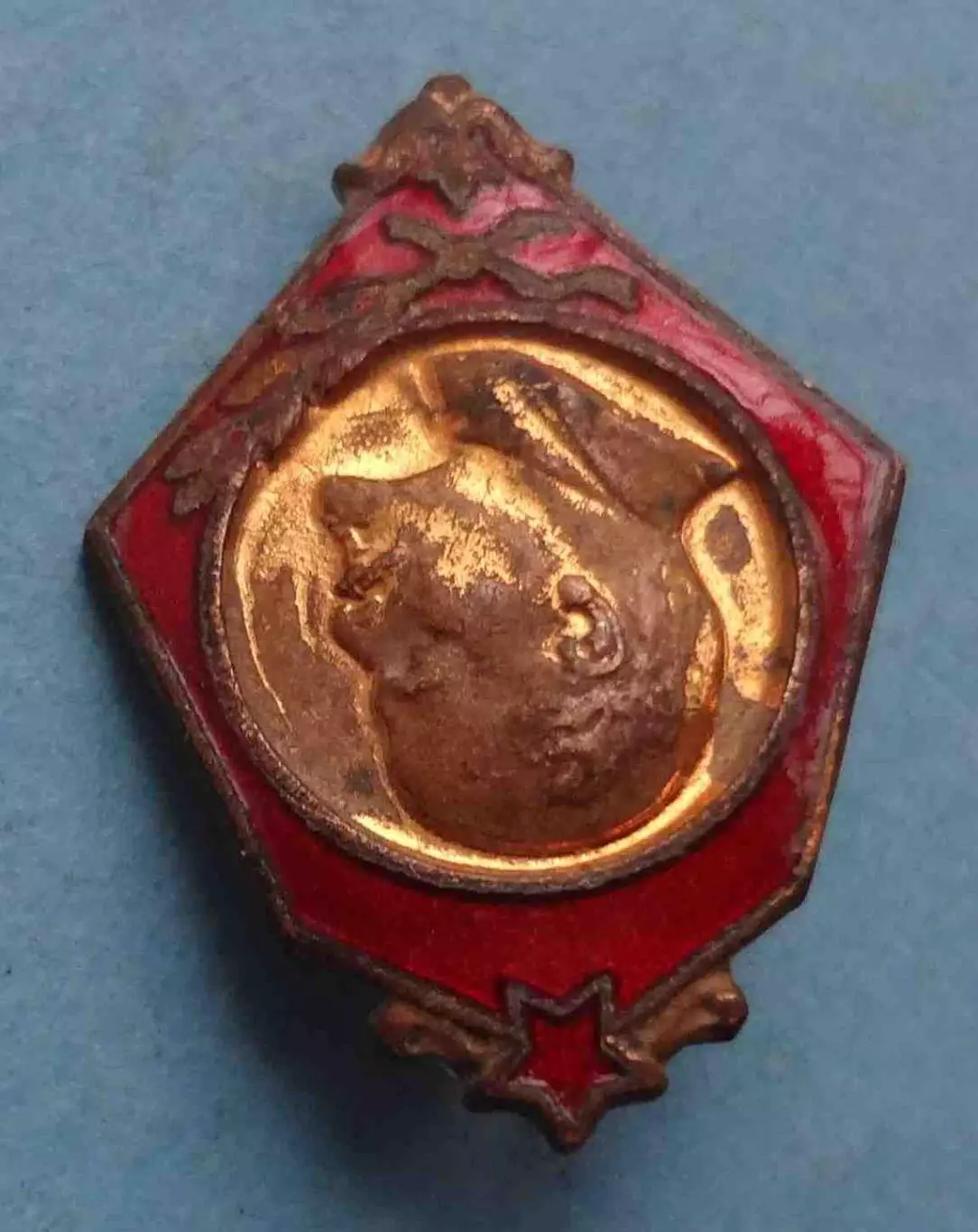 Ленин красный тяжелый эмаль (65) 1