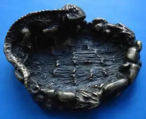 пепельница с ящерицей