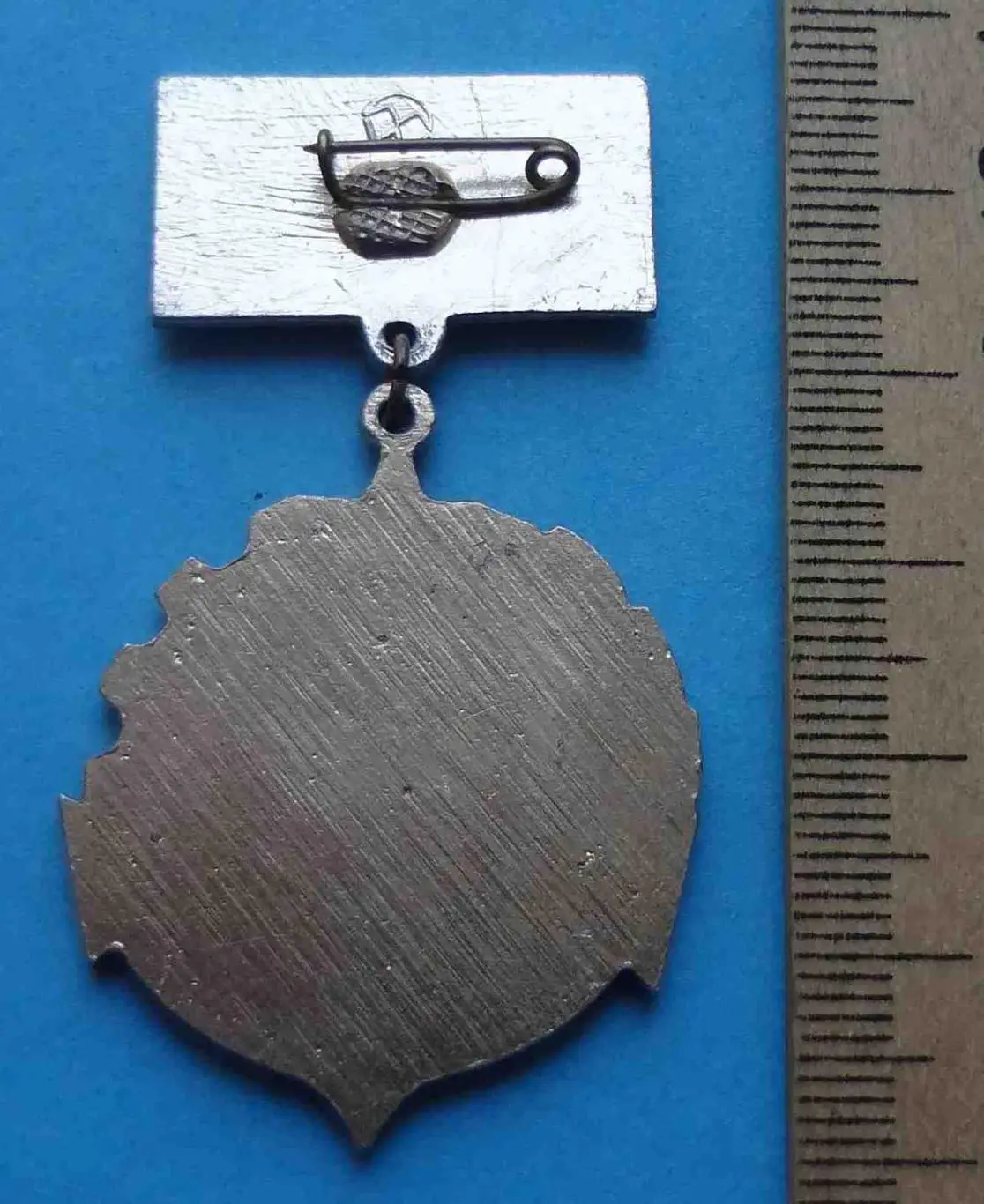 Заслуженный ветеран труда завод Ленинская кузня с удостоверением 1982 2